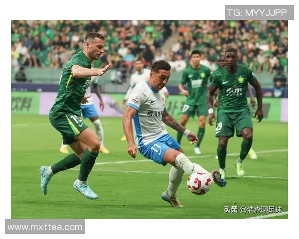 青岛黄海青岗迎战北京中赫国安争夺中超联赛关键三分之战 青岛黄海青岗迎战北京中赫国安争夺中超联赛关键三分之战